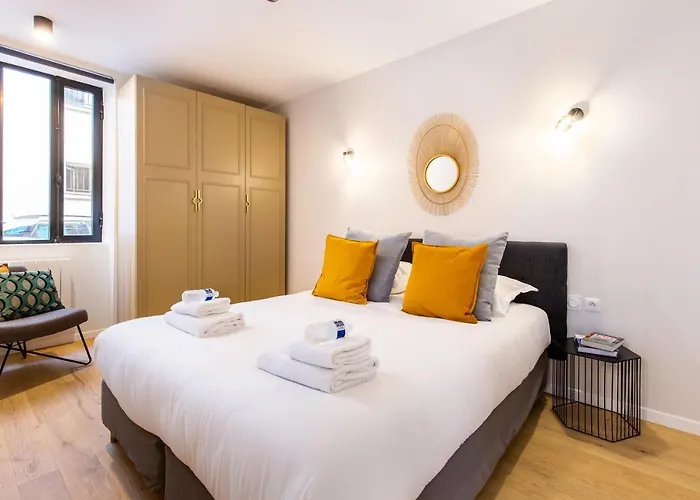 Charming Apartment - 2Br-6P - Grands Boulevards Paris, France