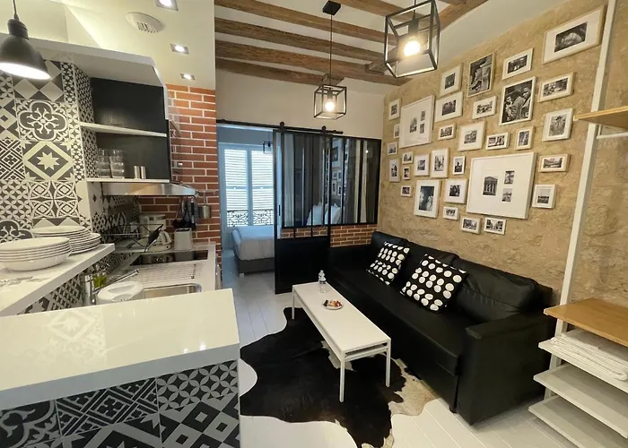 Appartement Aix, Neuf tout équipé Parigi, Francia