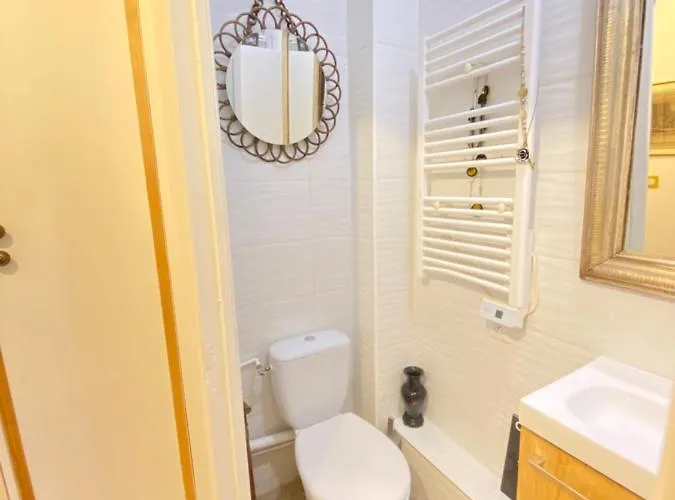 Beautiful Flat In Paris Montorgueil, Free Parking Apartment, France