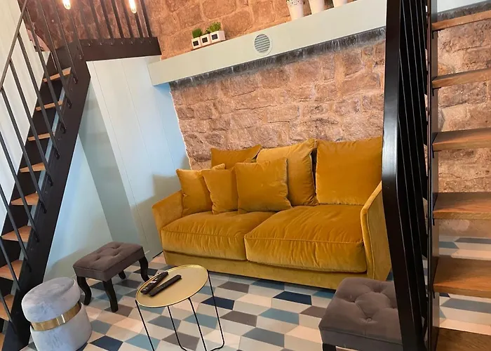 Appartement Atypique Au Pied Du Sacre Coeur Parijs, Frankrijk
