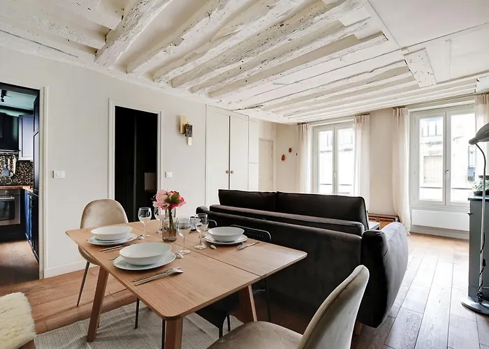 Chic apartment -1BR-4P- Haut Marais - République Parigi, Francia