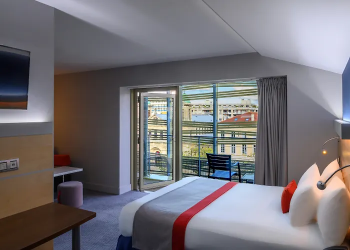Holiday Inn Express Paris-Canal De La Villette By Ihg, France
