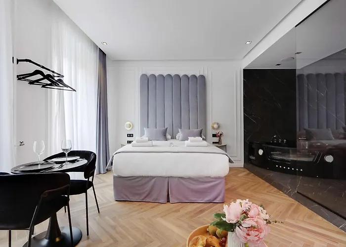 Charming Private Room - 2P - Les Halles Paris, France