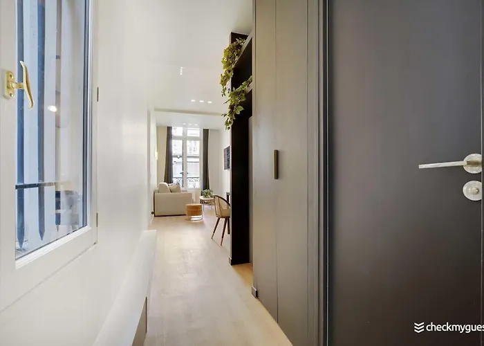 Charming Apartment - 3Br-8P - Le Marais Paris, França