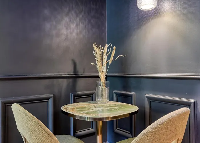 Montaigne Executive Suite Paris, France