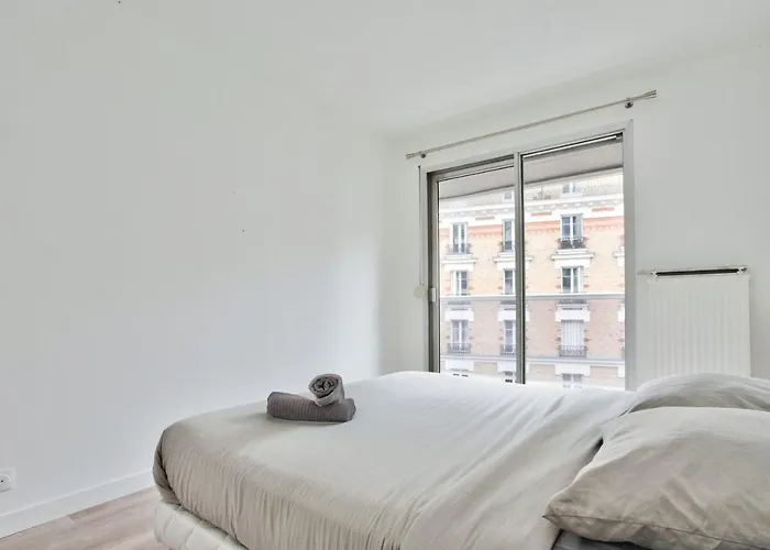 Appartement Quartier Pantheon Free Netflix Paris, France