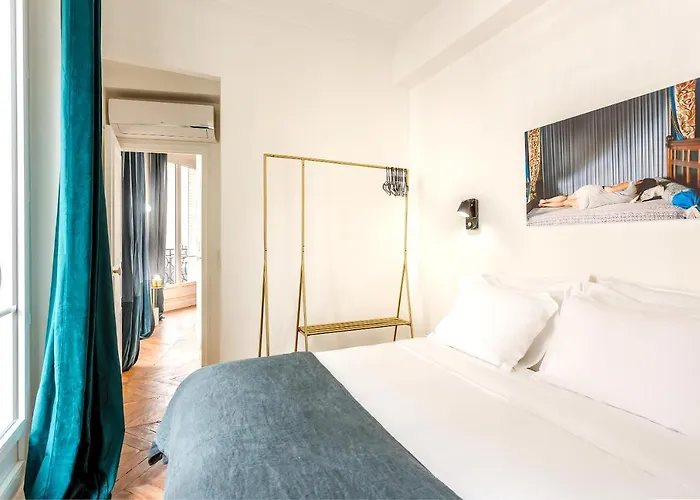 Habitat Parisien - 2Br-2Ba - Ac - Balcony - Opera Apartment, France