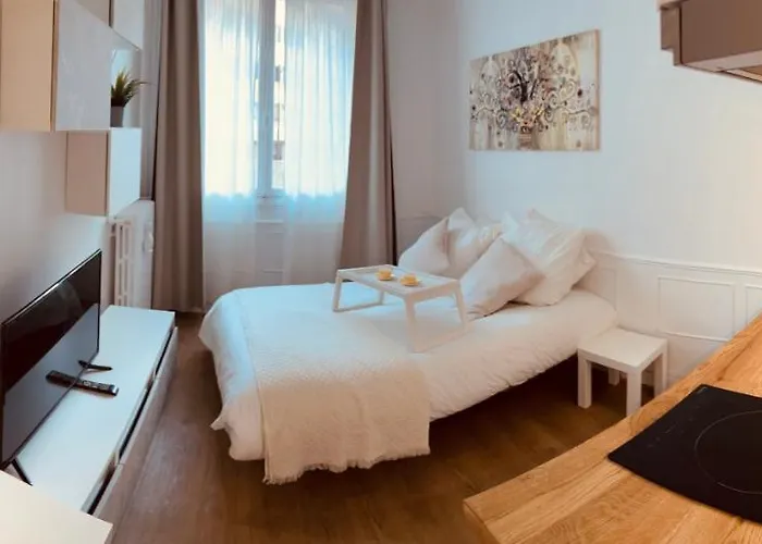 Cozy Studio Apartment Tour Eiffel Parigi, Francia