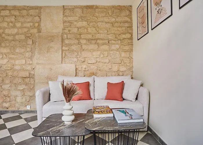 Apartment Center Of Paris By Studio Prestige, Francia