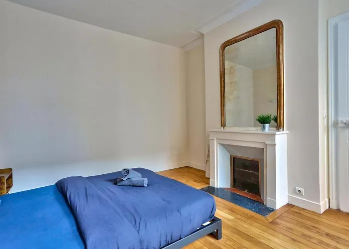 Arc De Triomphe Superbe Appartement Paris Free Netflix, Francia