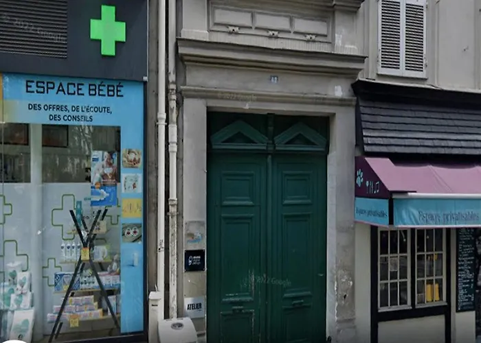 Montmartre Superbe Studio Paris Free Netflix, France