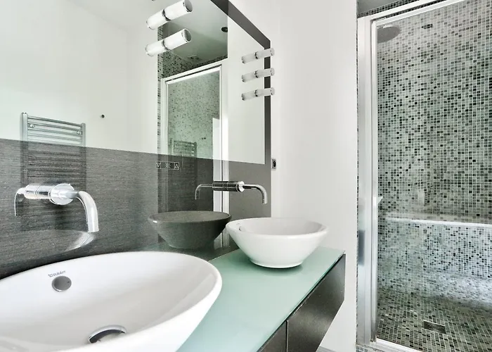 Appartement Quartier Champs-Elysees 4 Free Netflix Paris, France