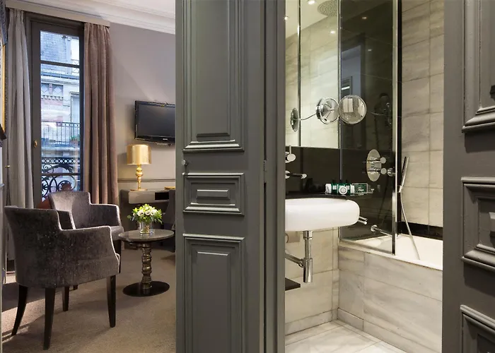 Hotel Lumen Paris Louvre, France