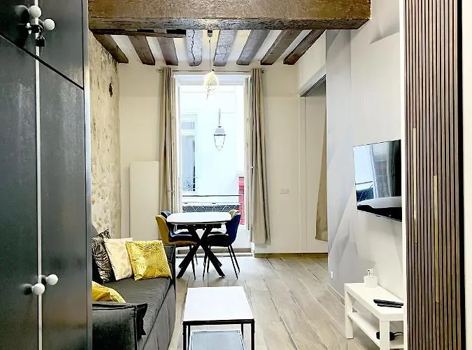 Marais Appartement 2 Chambres 2 Salles De Bain - Spa Jacuzzi ! Parijs, Frankrijk