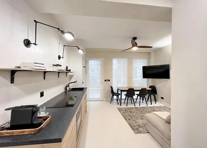 Superb Apartment Palais Royal Louvre Museum Free Netflix París, Francia