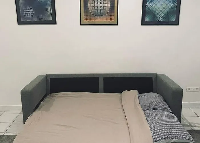 Nice Room In Paris Center, Франція