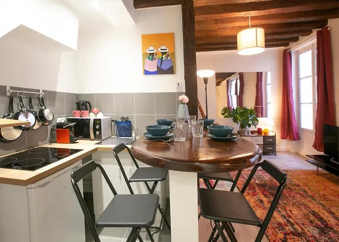 Authentic Apartment In Center Of Parisian Marais, Francia