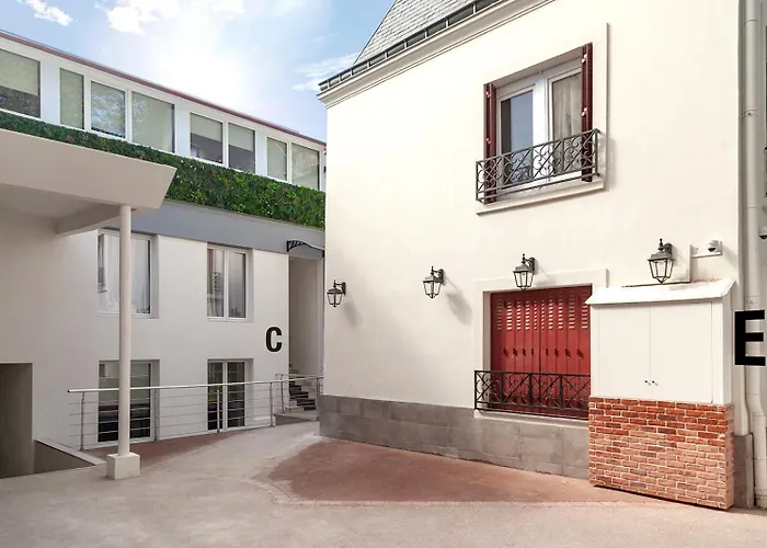 Nets Inn - Buttes Chaumont Париж, Франція