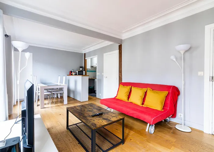 Luxurious 2 Bedroom Tour Eiffel Bourdonnais Free Netflix Paris, France