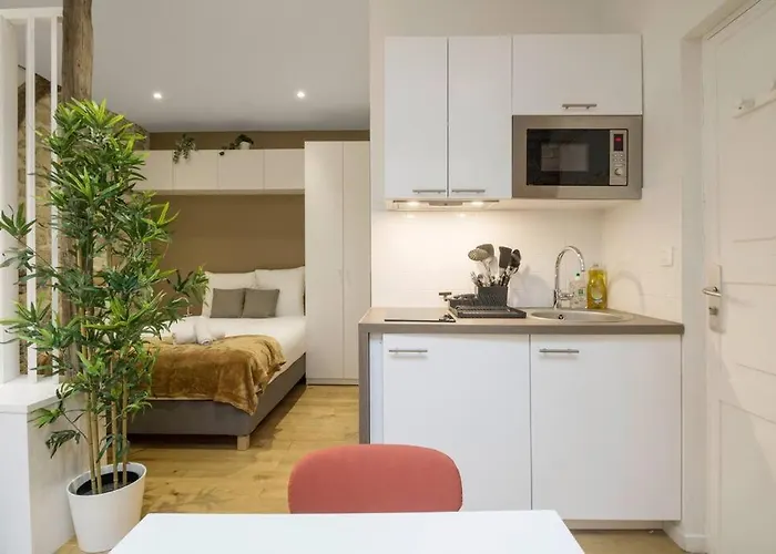 Typical Parisian Studio In Le Marais#4 Pers, Francia