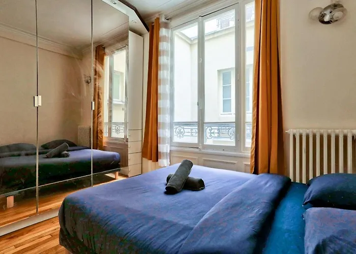Arc De Triomphe Superbe Appartement Paris Free Netflix, Francia