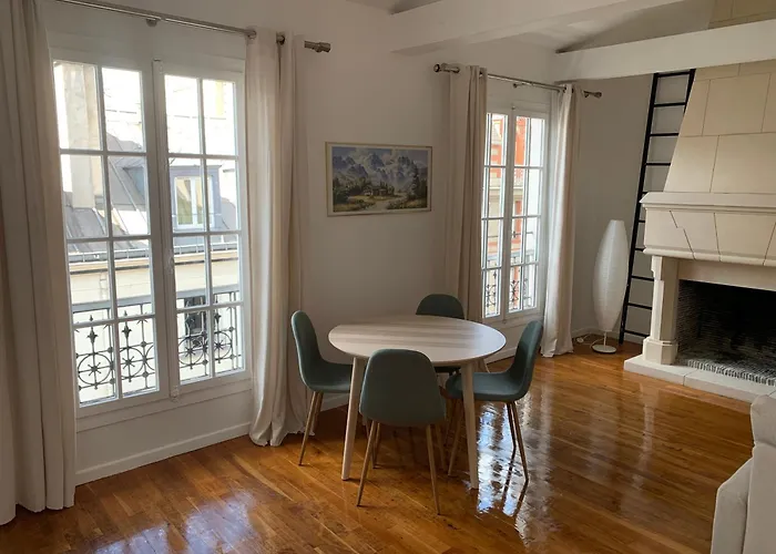 Vue Sur La Seine Apartment Paris, France