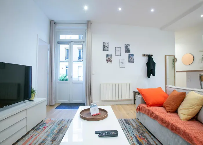 Warm 2 Bedrooms Apartement - C38 Paris, Frankreich