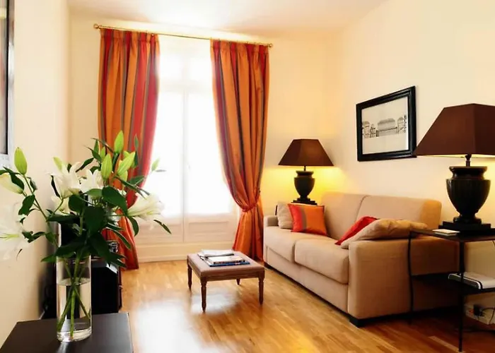 Appartements Caumartin 64 Paris, France