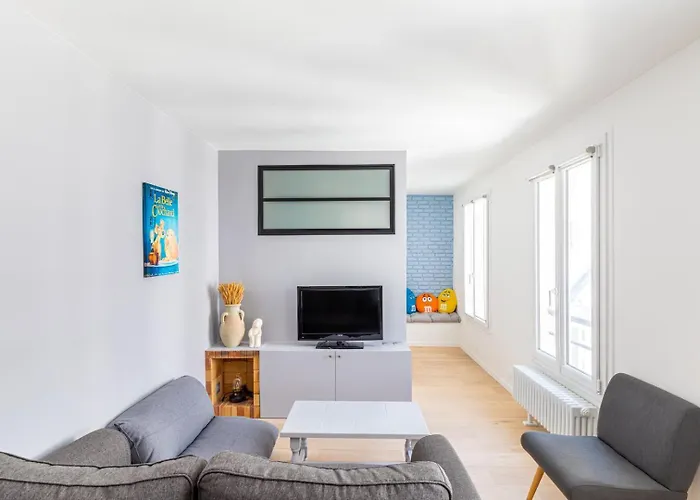 Stylish Paris Apartment Near Louvre & Notre-Dame, Frankreich