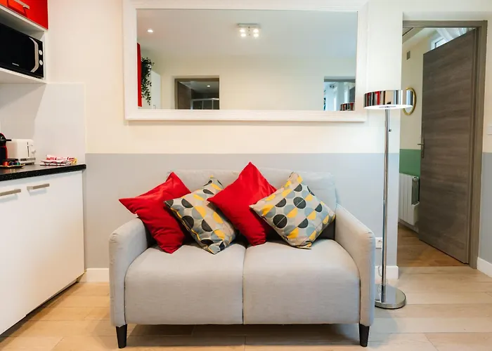 Stunning Modern Red Apartment Near Bastille-Marais Parigi, Francia