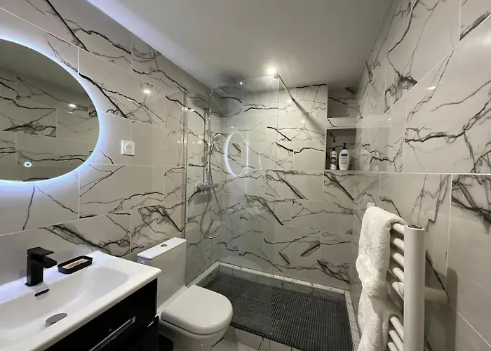 Ks Paris Studio Appart Near Station Gare Du Nord And Gare De L Est, Francia