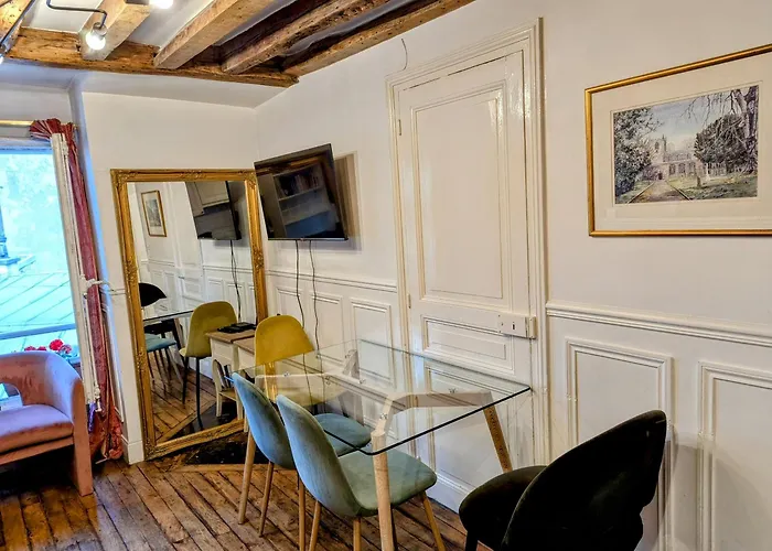 Opera Louvre Holidayapartment Paris, France