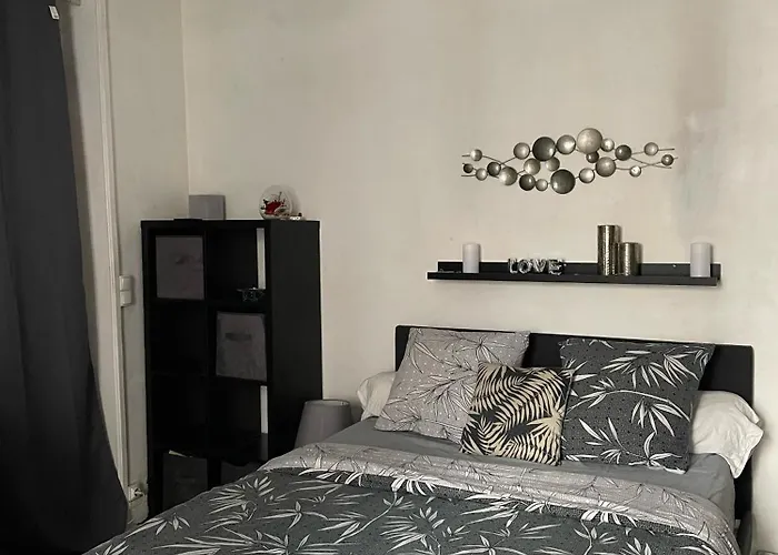 Ferienwohnung Au Bas De Montmartre ! Paris, Frankreich
