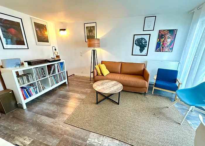 Cosy Duplex Avec Parking A Paris 19 By Immo Kit Bnb, Frankrijk