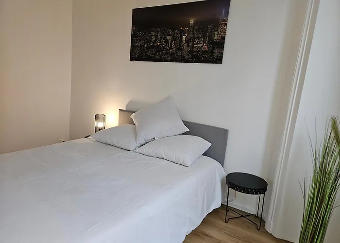 Appartement A Paris Clichy, Франція