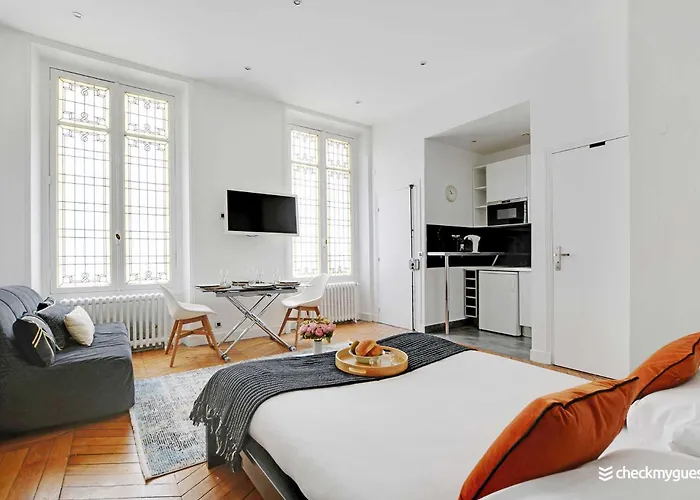 Charming Studio - 3P - Le Marais Parijs, Frankrijk