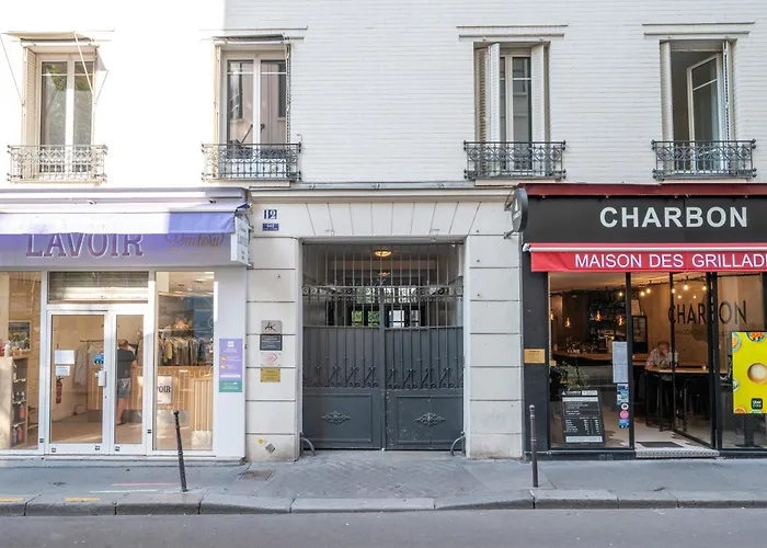 Little Boudoir Of Paris Champs-Elysees, Frankreich