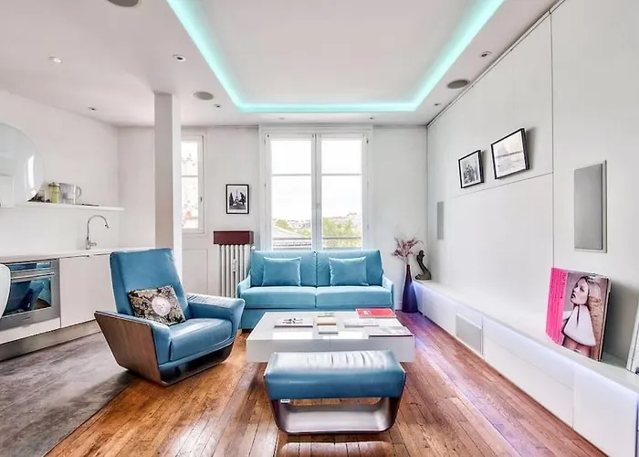 Luxury Stay Paris Place Des Vosges, France