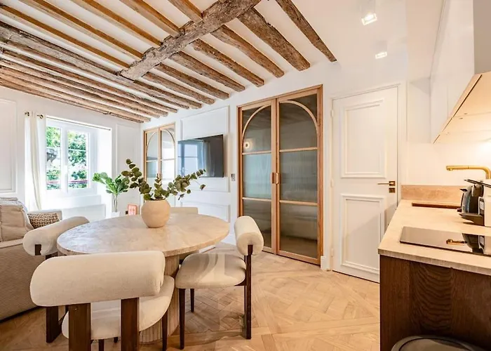 2Bedrooms Sacree Coeur Place Du Tertre Montmartre Paris, France