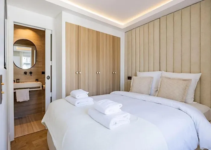 1Bedroom Sacree Coeur Place Du Tertre Montmartre Paris, France