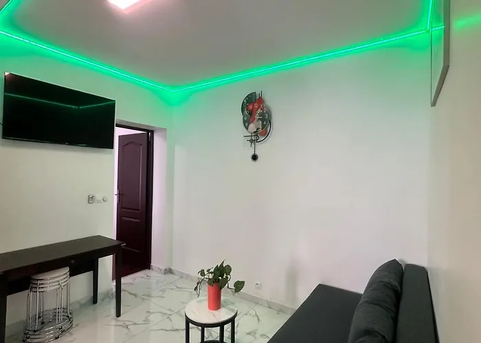 Excellent Appartement Renove Au Coeur De La Capitale Parijs, Frankrijk