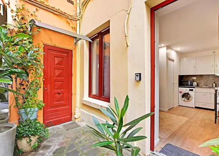 Appartement Neuf Au Coeur De Parigi, Francia