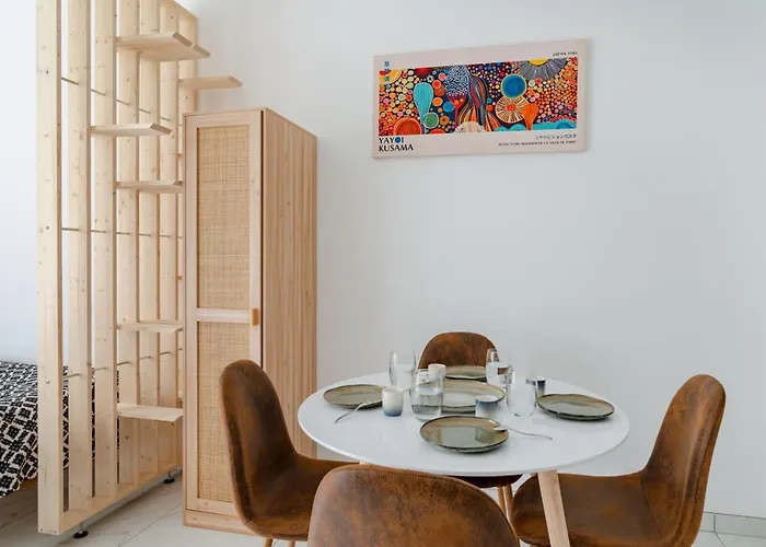 Modern Apartment Next Arc De Triomphe Parigi, Francia