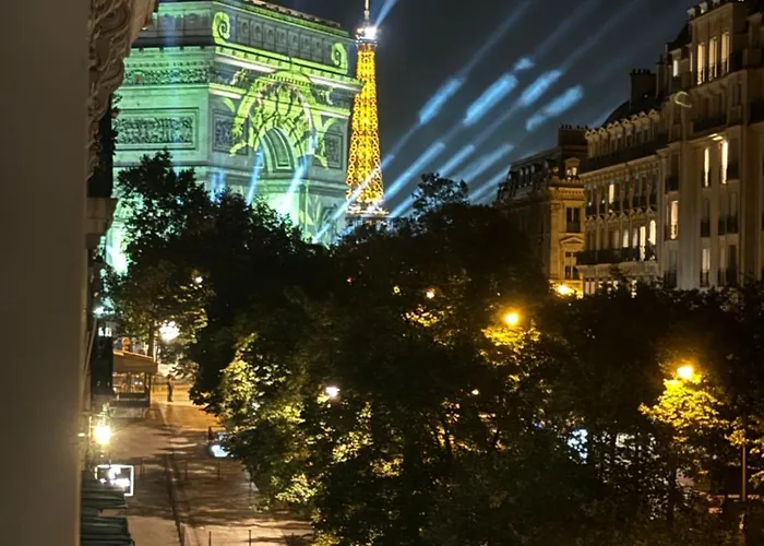 Beautiful Rooms nearby Champs Elysées Parigi, Francia