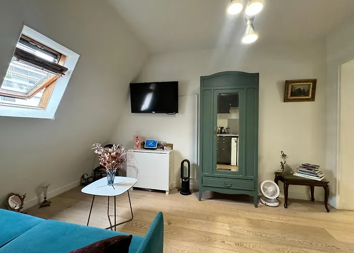 Cosy Studio 5 Minutes Tour Eiffel Parigi, Francia