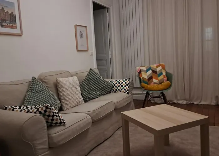 Charmant Nice Appartement 5 Personnes People Max Parigi, Francia