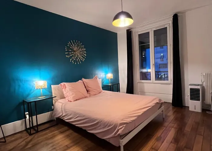 Ferienwohnung Paris Eiffel Flats, Frankreich