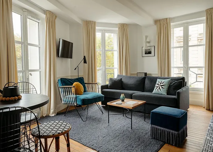 My Maison In Paris - Louvre, France
