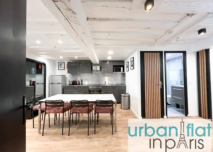 100 - Luxury 2 Bedroom - Beaubourg Marais Paris, França