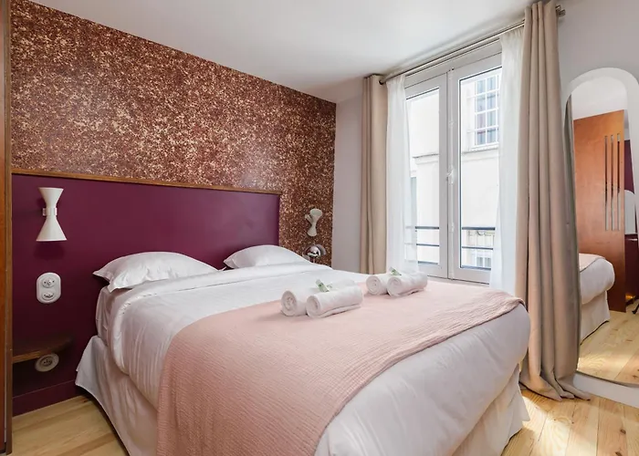 Paris La Belle - Marais Apartment, France